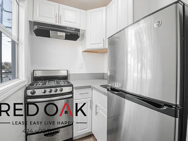 1269 N Normandie Ave #1/4 — Photo 3