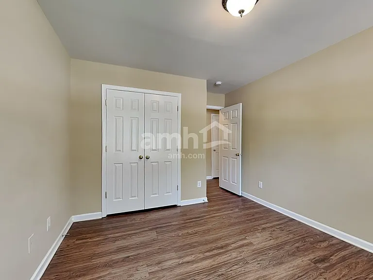 1867 Longmont Dr — Photo 13