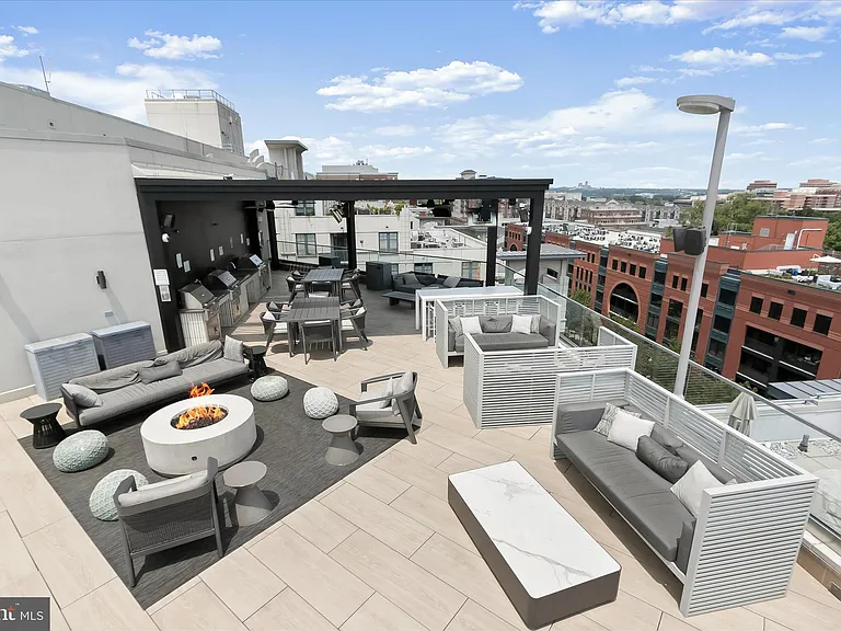1021 Garfield St #905 — Photo 40
