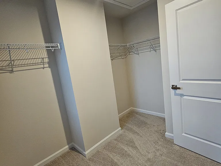 2032 Lewis Creek Cir NE — Photo 23
