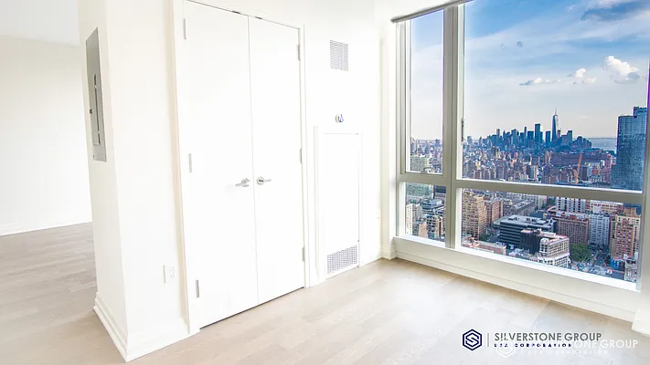 Rented by Silverstone Group USA Corp. | media 35