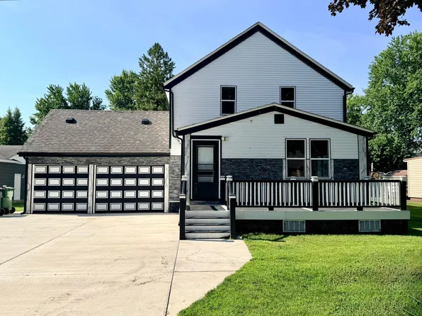 120 W Okabena St, Worthington, MN 56187