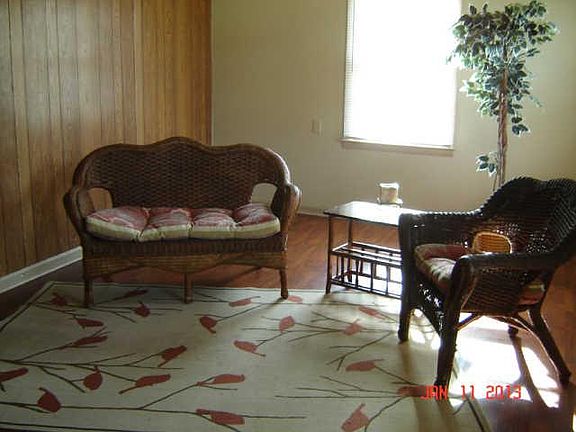 4th image of 209 Glendale Ave