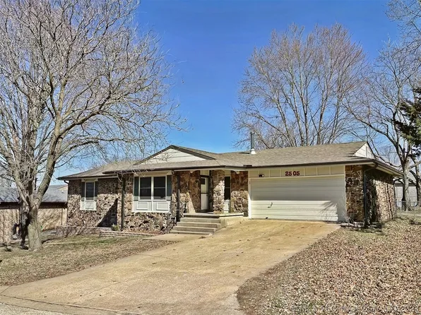 2505 Diffee Dr, Tahlequah, OK 74464