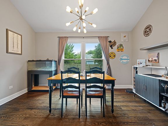5th image of 33 Oriole Ln