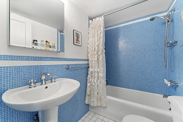 Sold by Compass | media 18