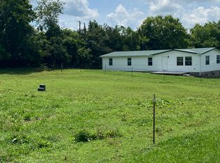 609 S Carter School Rd, Strawberry Plains, TN 37871