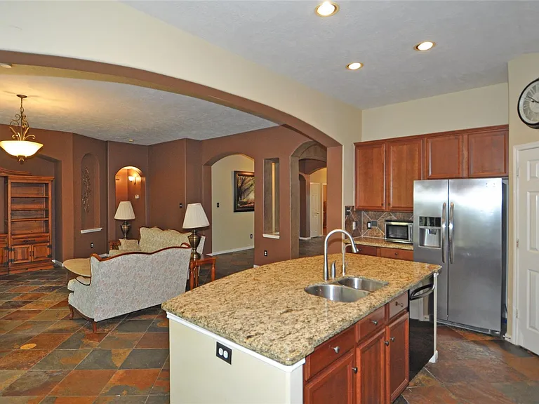 13607 Goldwater Ct — Photo 19