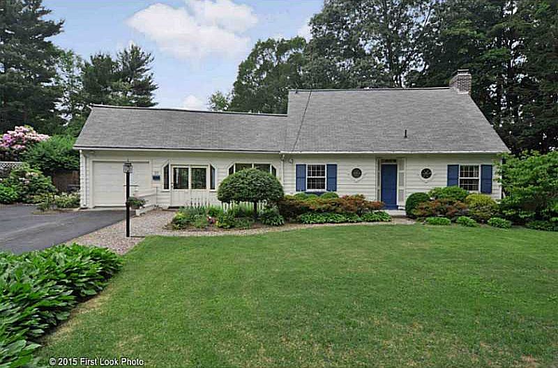 1st image of 25 Bretton Woods Dr