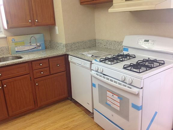 New gas range, dishwasher