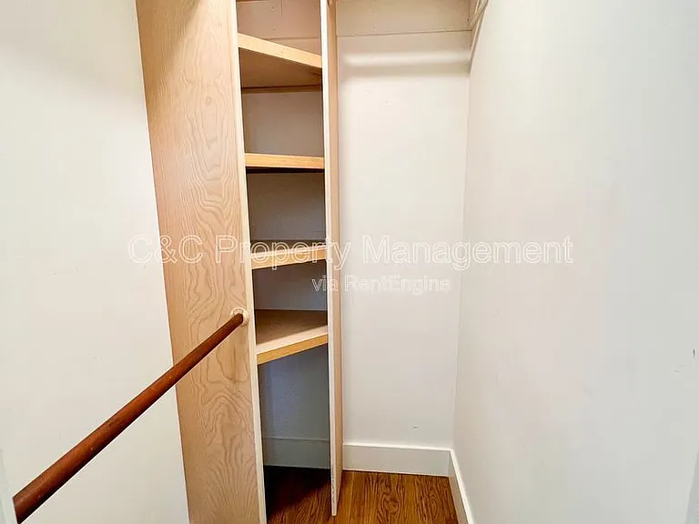 1726 Hilton St — Photo 9