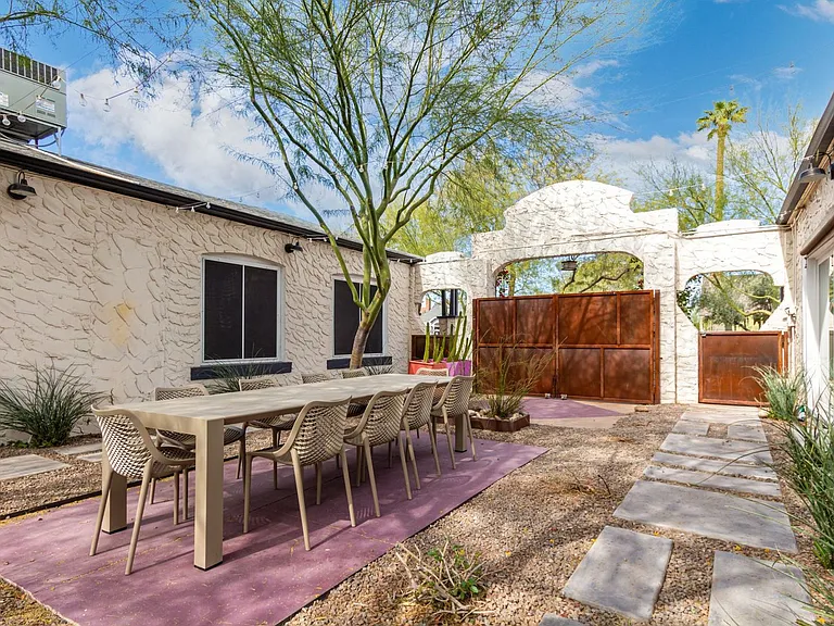 729-735 E Coronado Rd — Photo 20