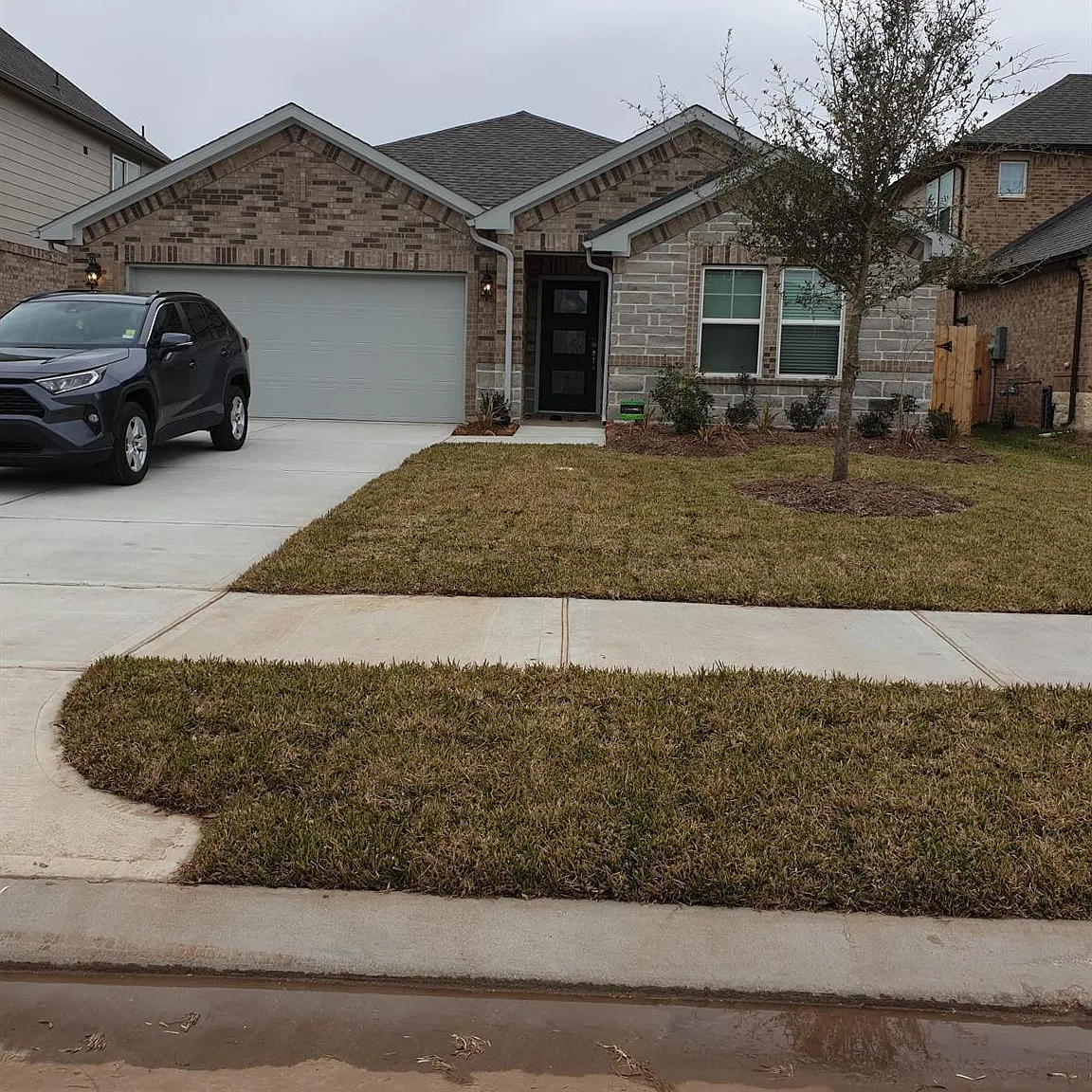 3 bed, 2.0 bath, 1875 sqft, $2,400 — Photo 1