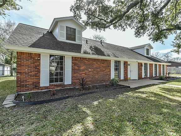5th image of 109 E Timberlane Dr