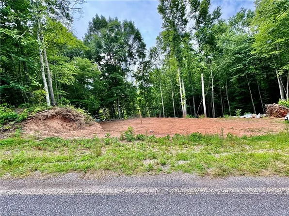 636 Rom Eller Rd, Ferguson, NC 28624