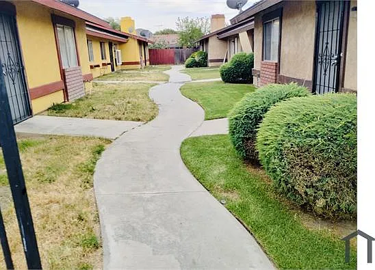 2 bed, $2,350 — Photo 4