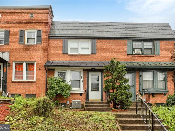 2432 Brookwood St, Harrisburg, PA 17104