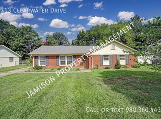 6313 Clearwater Dr, Indian Trail, NC 28079