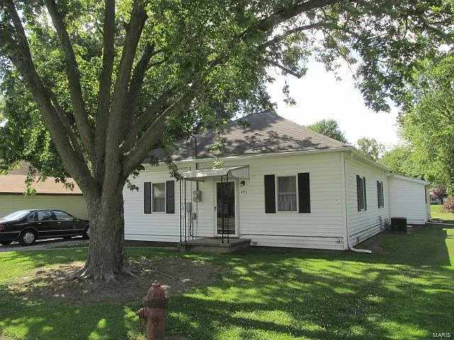 491 S 4th St photo 1