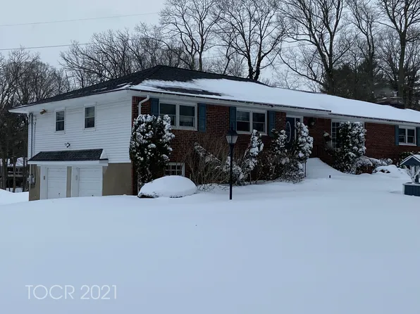 32 Grandview Ave, Saddle River, NJ 07458