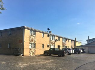 8630 S Sayre Ave #8, Burbank, IL