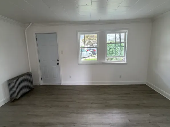 15 Farrell Ln, Wilkes Barre, PA 18705