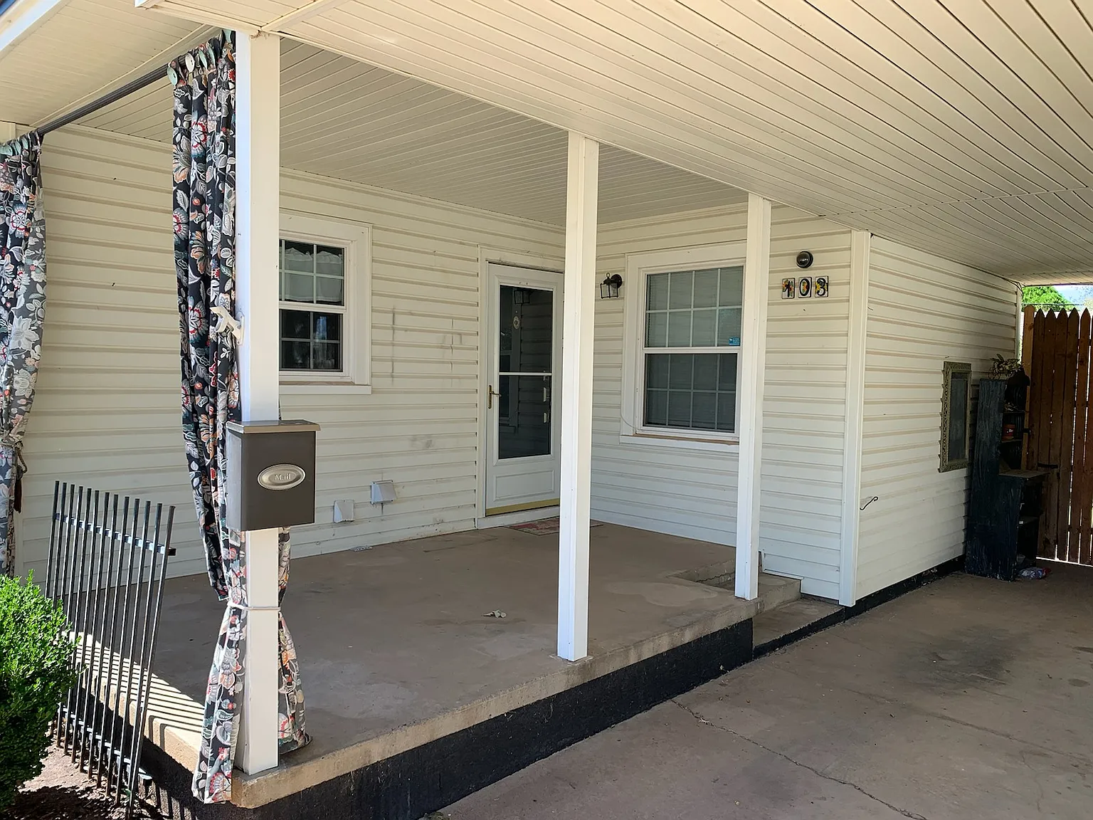 2 bed, 876 sqft, $1,200 — Photo 2