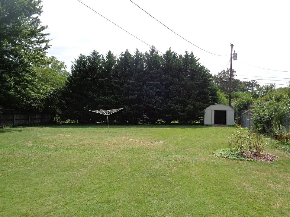 2nd image of 706 Stone Blvd