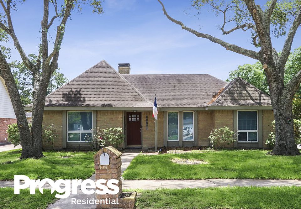 1st image of 21131 Park Brook Dr