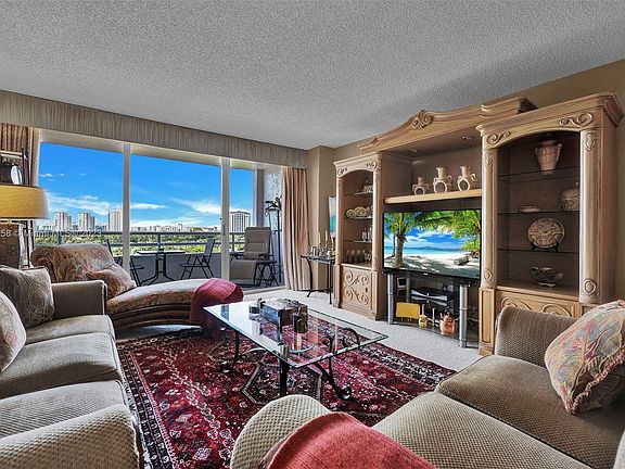 5th image of 20225 NE 34th Ct APT 815