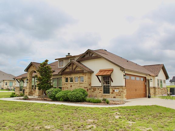 2nd image of 121 Valley View Dr