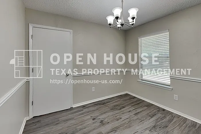 403 Walden Trl — Photo 8