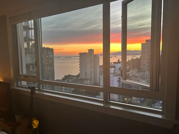 1850 Comox St #1903, Vancouver, BC V6G 1R3