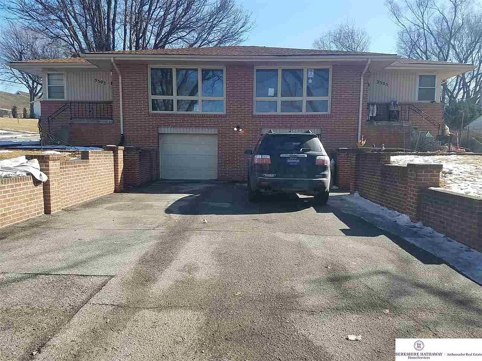 1st image of 3303 S 82nd Ave