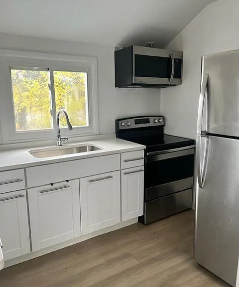 4601 Tremont Ave #2 — Photo 2