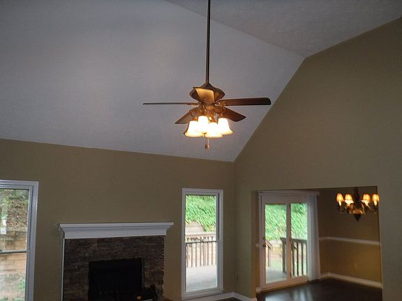 Vaulted Family Room