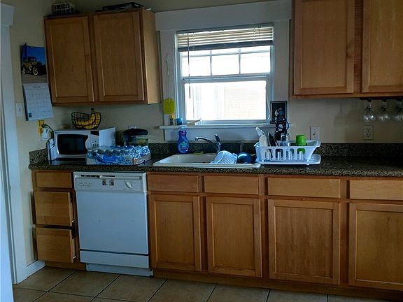 2nd image of 1510 S 41st St
