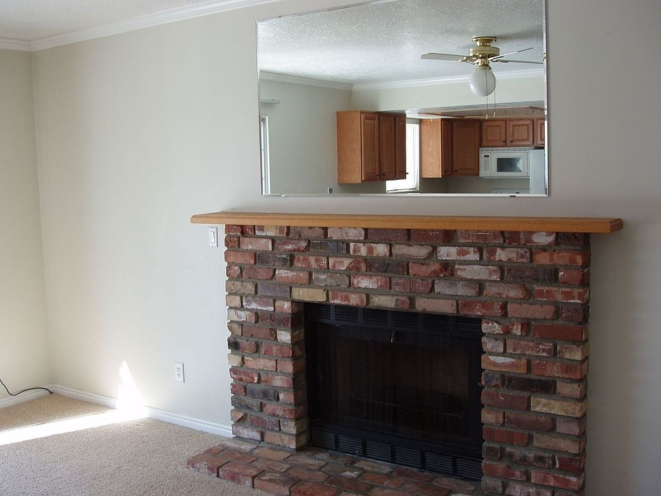 2nd image of 560 S Pitford Dr