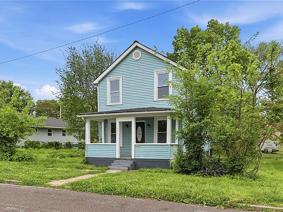 2nd image of 309 Kickapoo St