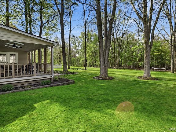 5th image of 69 Middlebury Rd