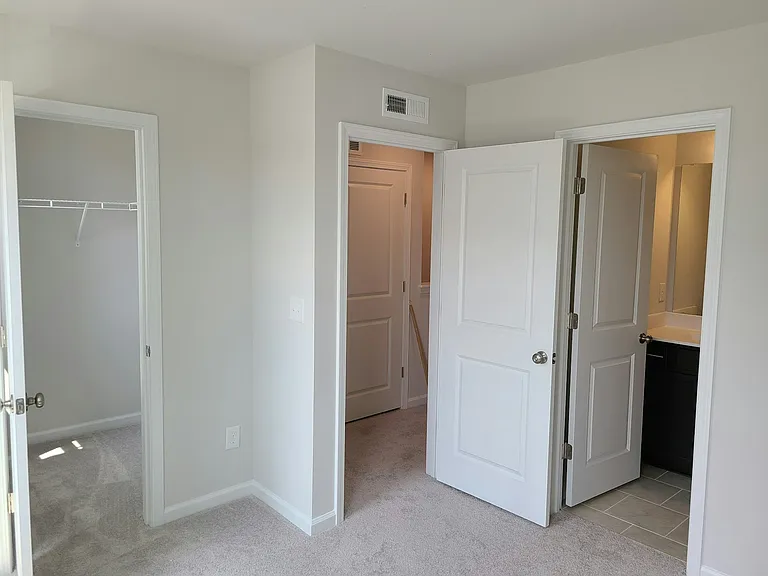 5916 Kayton St — Photo 10