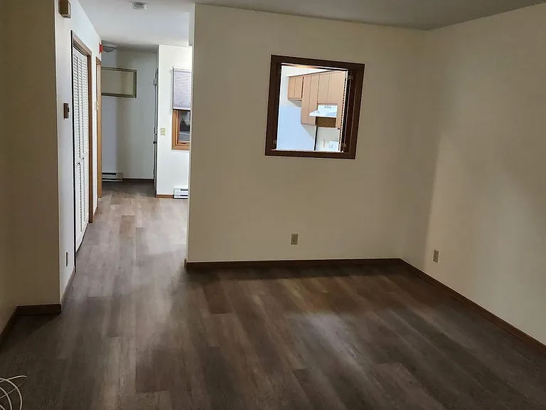 2502 Sessions St — Photo 8