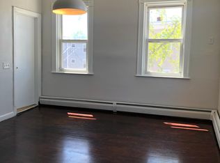34 Vinton St #3, Providence, RI 02909
