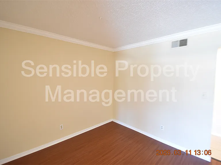 3910 44th St N #C9 — Photo 16