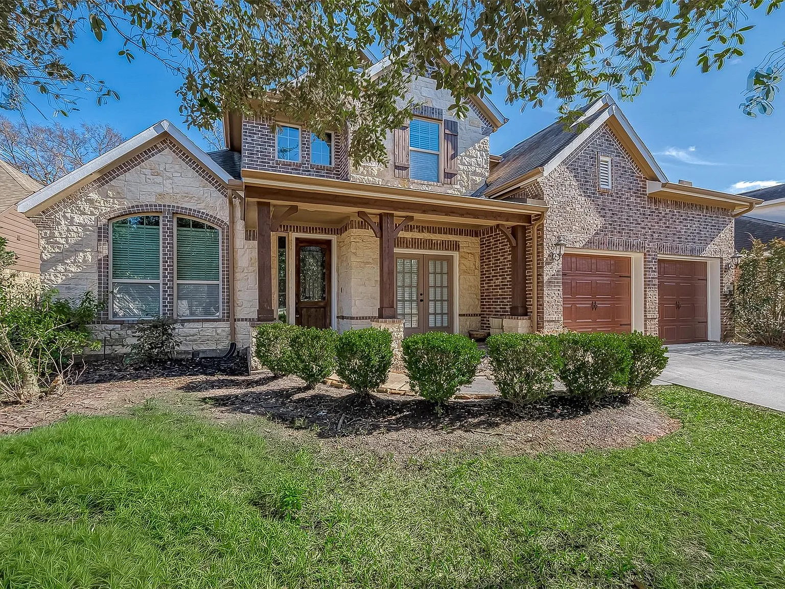 4 bed, 3.0 bath, 3505 sqft, $4,100 — Photo 2
