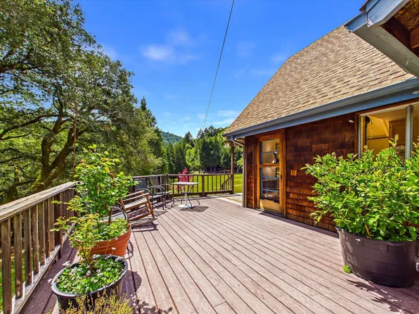 303 Hungry Gulch Rd, Whitethorn, CA 95589