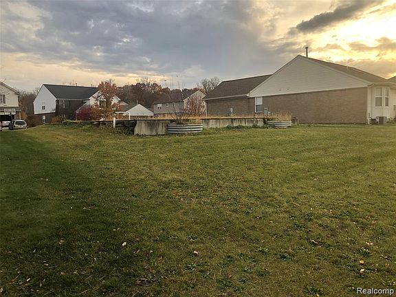 3rd image of 42482 N Cumberland Dr #46