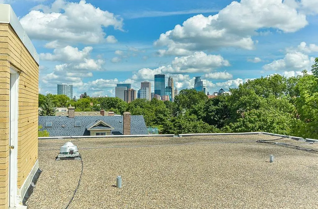 1 bed, 650 sqft, $1,050 — Photo 2