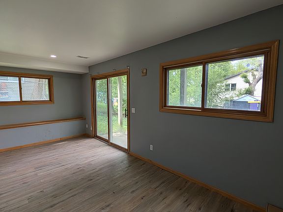 5th image of 1018 N Thompson Dr