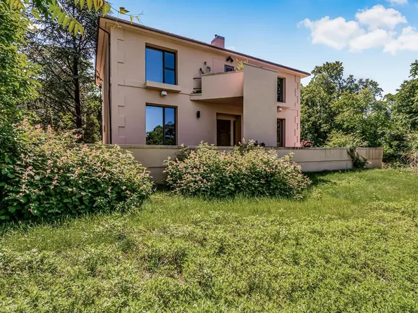 150 Pinecrest Drive, Hastings-on-Hudson, NY 10706